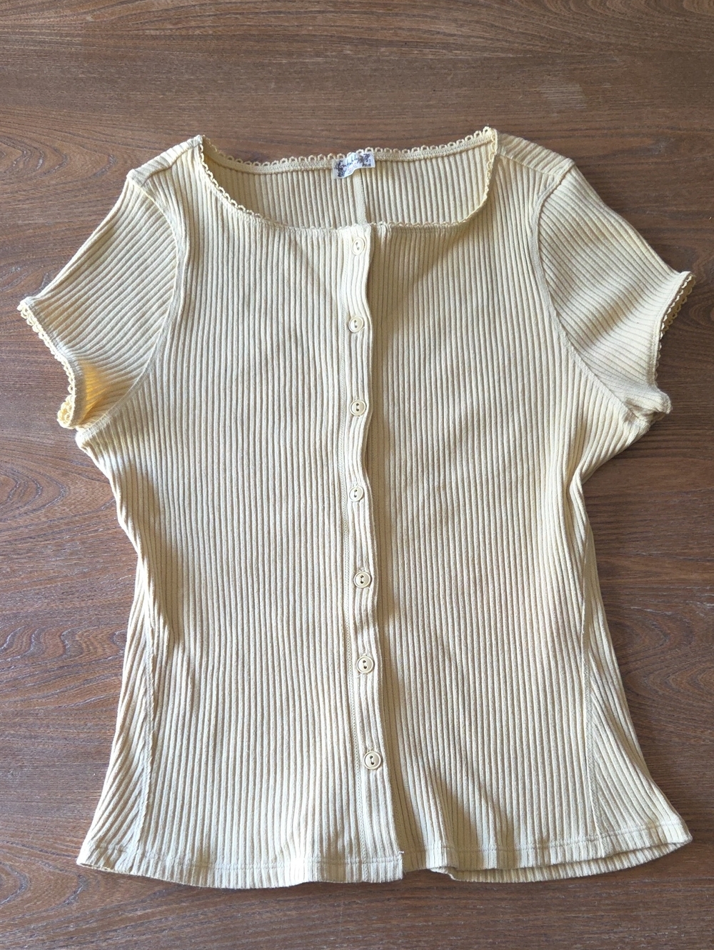 Ribbed Button-Front Short Sleeve Top - Light Yellow
